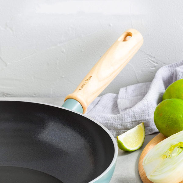 GreenPan Mayflower Sartén Wok Cerámica Antiadherente 28 cm/3,7 Litros, Mango de Madera Vintage, Sin PFAS, Inducción, Azul Ahumado